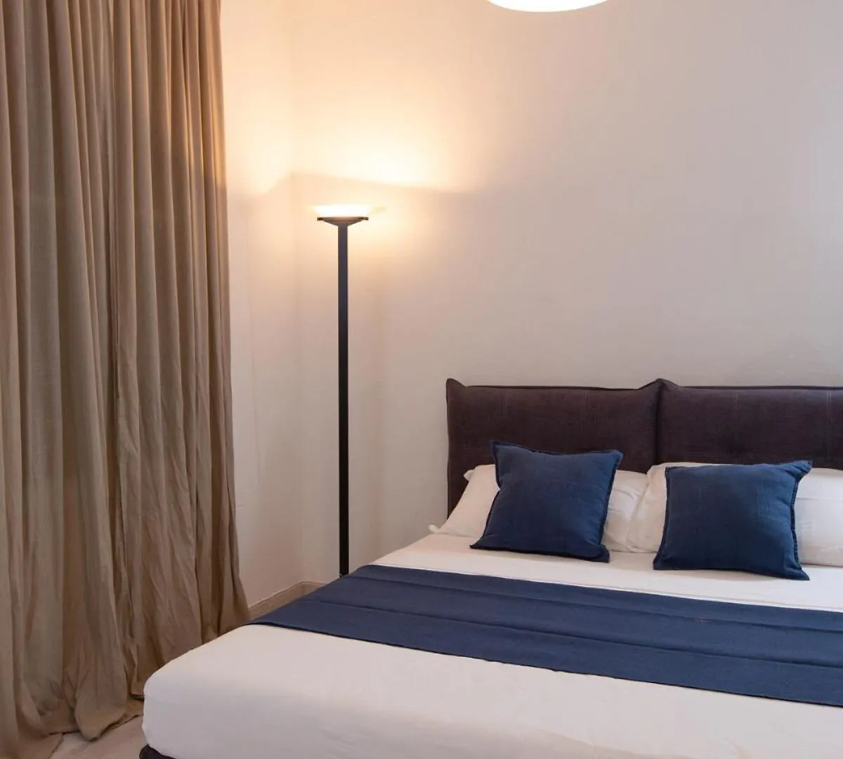 Elegant Little Apartment - City Center - M4 Station Milan
